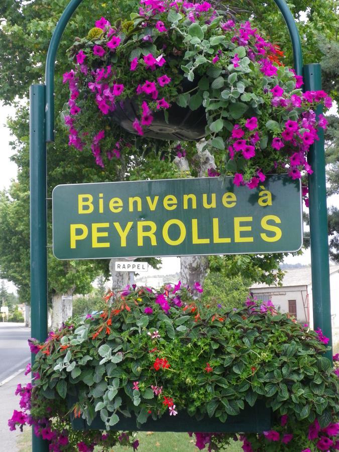 Hostellerie Le Mirabeau Peyrolles-en-Provence Exteriör bild